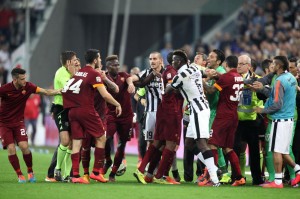 Pochi acrobati e troppi&nbsp;clown