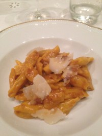 Caramelle di zucca, con aceto balsamico e Parmigiano Reggiano