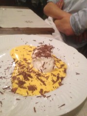 Mascarpone di bianca modenese con crema d'uovo dolce